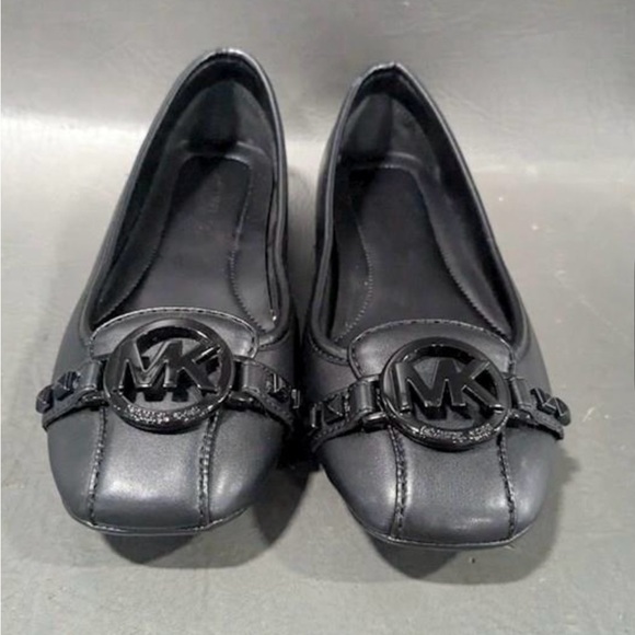 NWOT Faux Leather Black Logo Flats - Picture 1 of 6